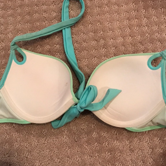 Victoria's Secret Bikini Top - Picture 2 of 2